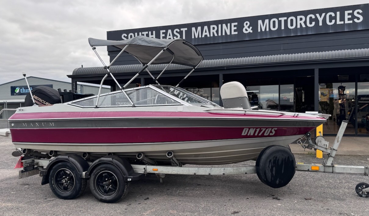 1700 Bow Rider